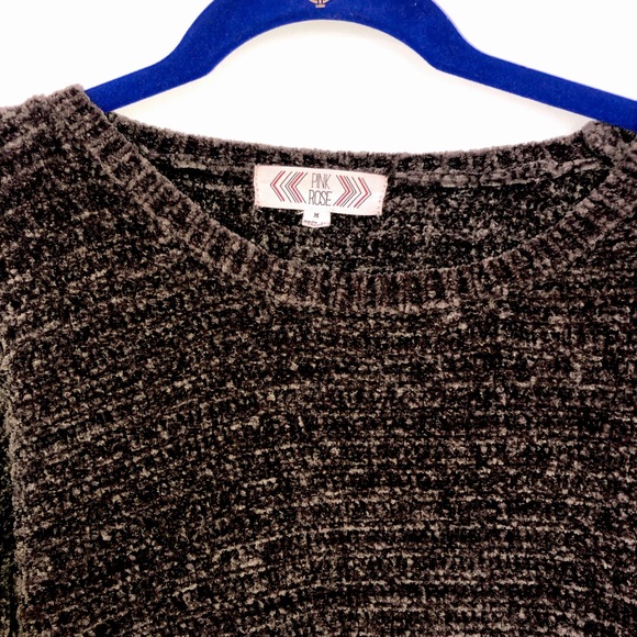 Soft and cozy juniper green sweater - Picture 3 of 4